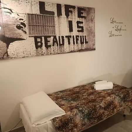 Banksy's House In Intero Daire